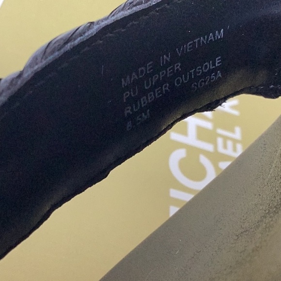 MICHAEL KORS
Michael Women's Rhoda Platform Sandals In Black - Picture 10 of 10